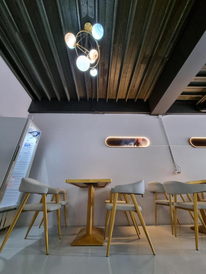Met A Space Pod @Phrom Phong กรุงเทพมหานคร ภายนอก รูปภาพ
